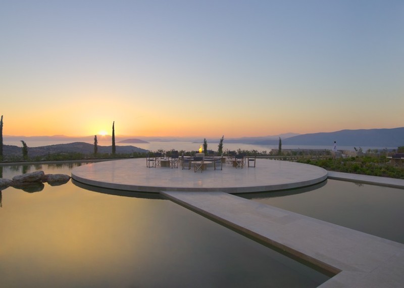 perierga.gr - Το πιο ακριβό ξενοδοχείο στην Ευρώπη βρίσκεται στην Ελλάδα!