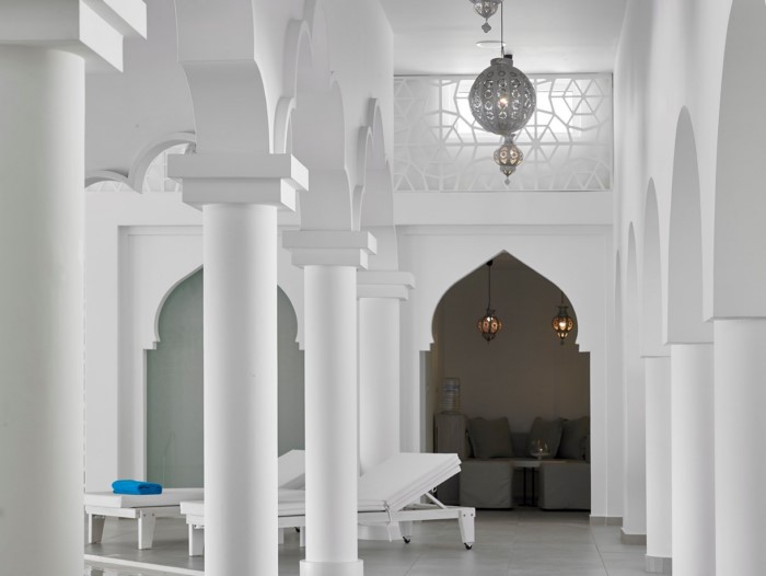 Το πολυτελές ξενοδοχείο στα Χανιά που μοιάζει με παλάτι